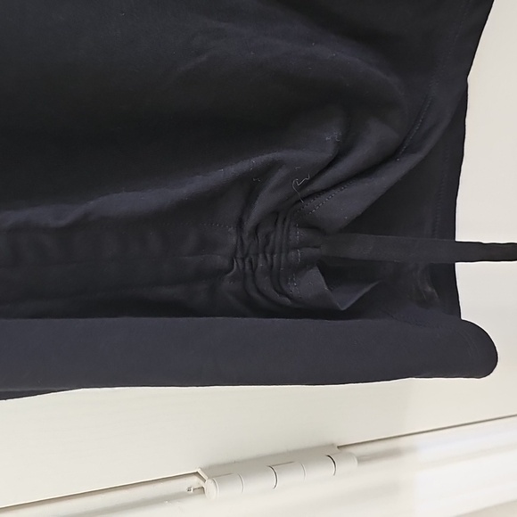 Old Navy Active tee with drawstring side - Picture 2 of 2